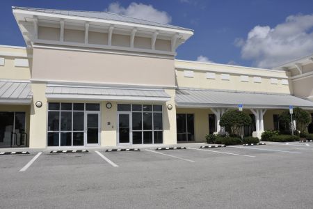 Commercial Pressure Washing in South Windsor: How Clean Storefronts and Sidewalks Improve Customer First Impressions (CT) Thumbnail
